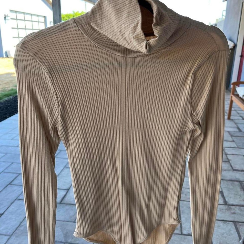 Ambiance NWT Beige Ribbed Turtleneck Bodysuit Y2K Layering Cozy Fitted - Picture 4 of 4